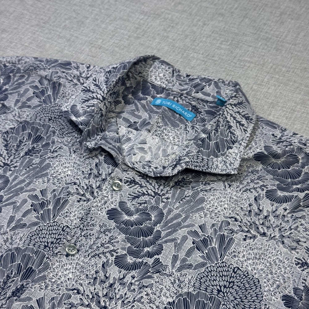 Tori Richard Button-Up Shirt Mens L Blue Floral Cotton Short Sleeve Aloha